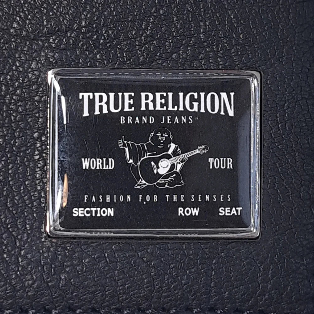 True Religion Men's Leather Bifold Wallet Black‎ With Desk Valet RFID Protection